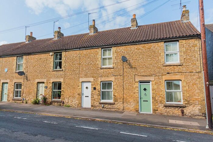 2 Bedroom Terraced House To Rent In Finedon Road, Irthlingborough, NN9