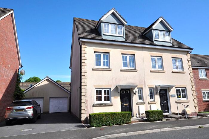 3 Bedroom Semi-Detached House To Rent In Meysydd Y Coleg, Carmarthen, SA31