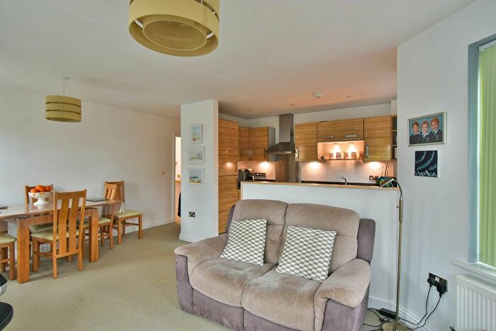 2 Bedroom Flat For Sale In Dorset Road South, Bexhill-On-Sea, TN40