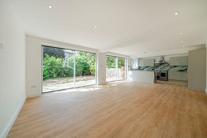 4 Bedroom Detached House To Rent In Shooters Hill Road, London, SE3