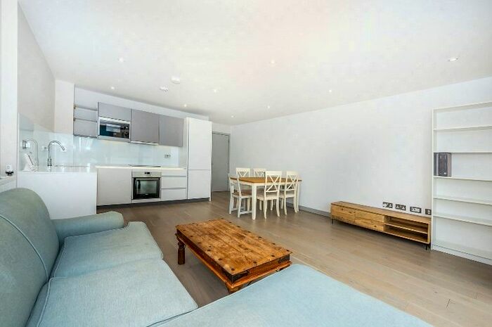 2 Bedroom Flat To Rent In Singapore Road, London, W13