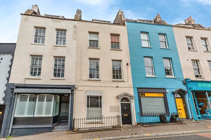 2 Bedroom Apartment For Sale In Lower Park Row, Bristol, BS1