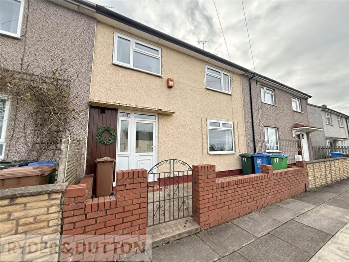 3 Bedroom Town House To Rent In Langley Lane, Middleton, Manchester, Greater Manchester, M24