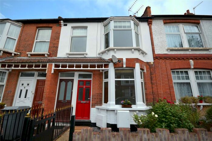 2 Bedroom Maisonette To Rent In Grange Avenue, North Finchley, London, N12