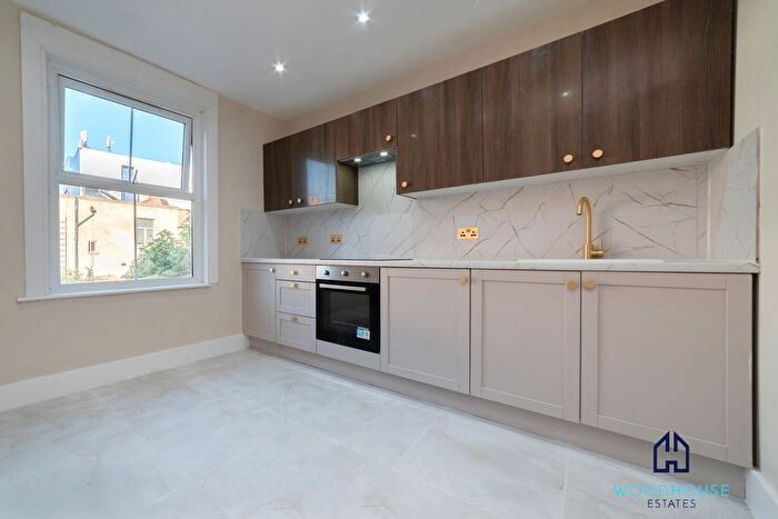 2 Bedroom Flat To Rent In Mansell Road, Acton, W3