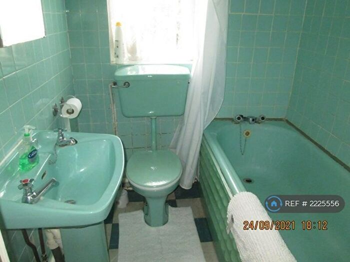 1 Bedroom Flat To Rent In Aubert Park, London, N5