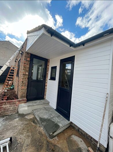 1 Bedroom Flat To Rent In Upper Rainham Road, Hornchurch, RM12