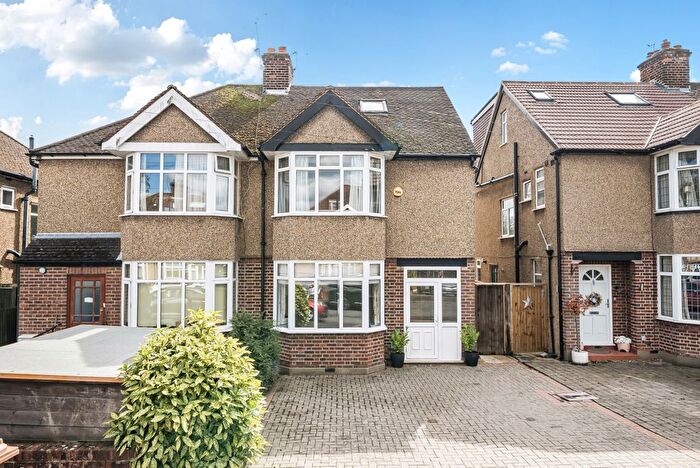 5 Bedroom Semi Detached House To Rent In Claremont Crescent, Croxley Green, Rickmansworth, WD3