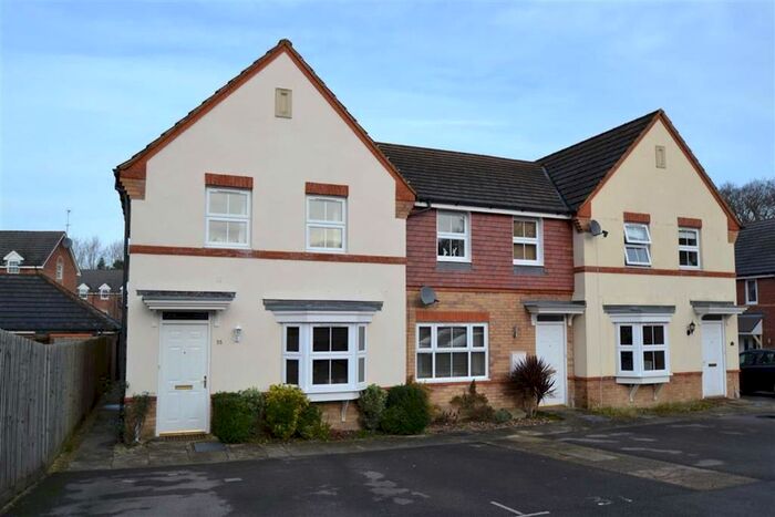 3 Bedroom End Of Terrace House To Rent In Mandarin Drive, Newbury RG14