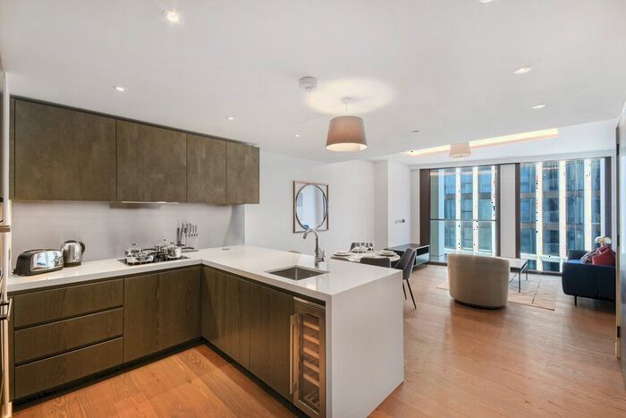 2 Bedroom Flat To Rent In Carnation Way, London, SW8