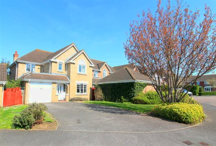 4 Bedroom House To Rent In Heynes Green, Maidenhead, SL6