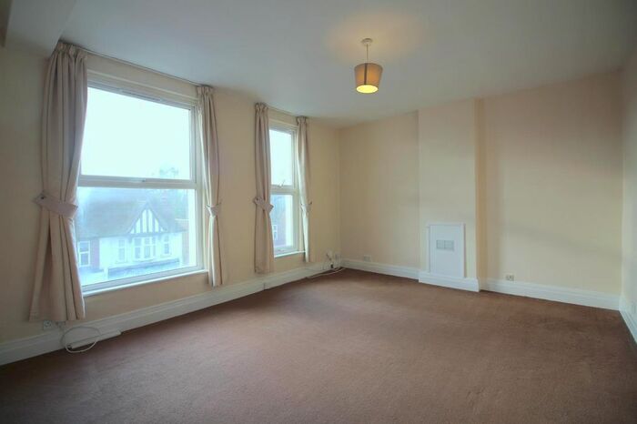 2 Bedroom Flat To Rent In High Street, Ruislip, HA4