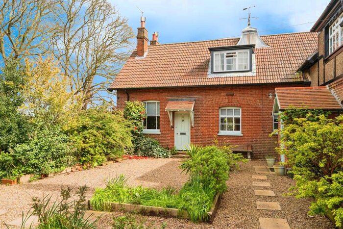 2 Bedroom House To Rent In High Street, Overstrand, Cromer, NR27