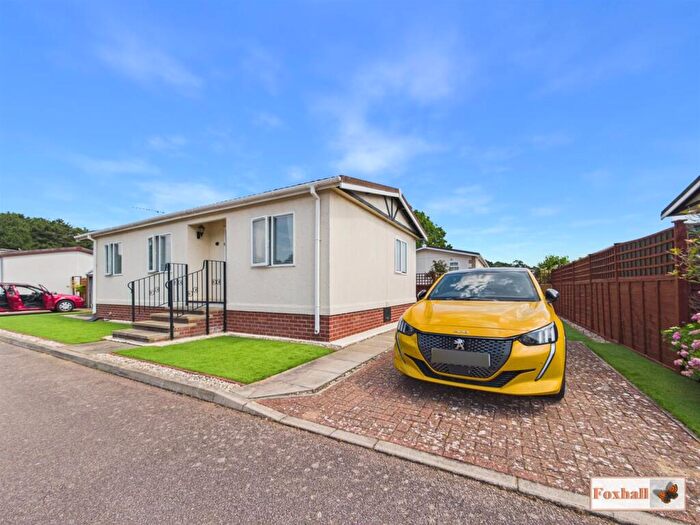 2 Bedroom Park Home For Sale In Acorn Way, Ipswich, IP5