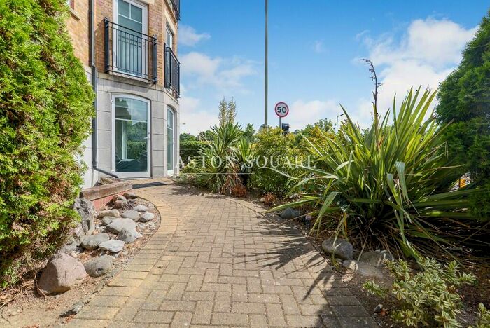 2 Bedroom Flat To Rent In Finchley Lane, London, NW4