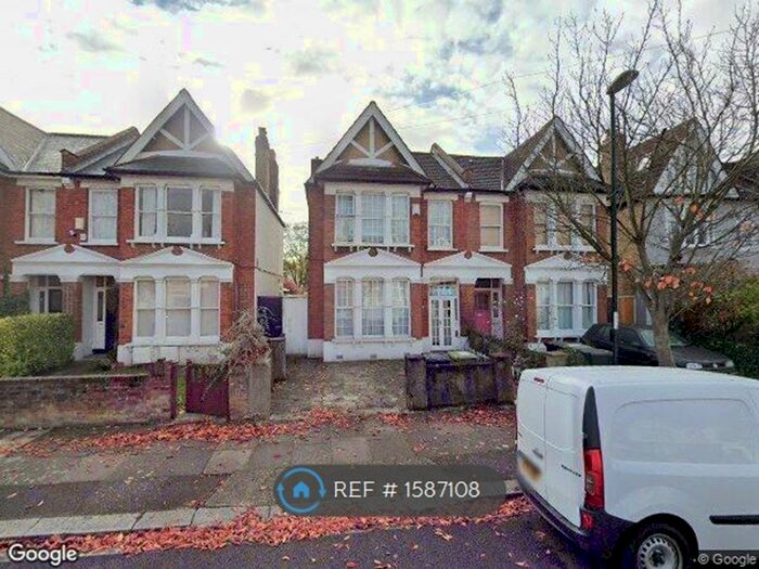 4 Bedroom Detached House To Rent In Arran Road, London, SE6