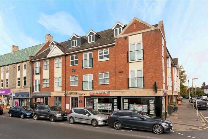 2 Bedroom Flat To Rent In St. Martins Court, 37 Queens Road, Weybridge, Surrey KT13