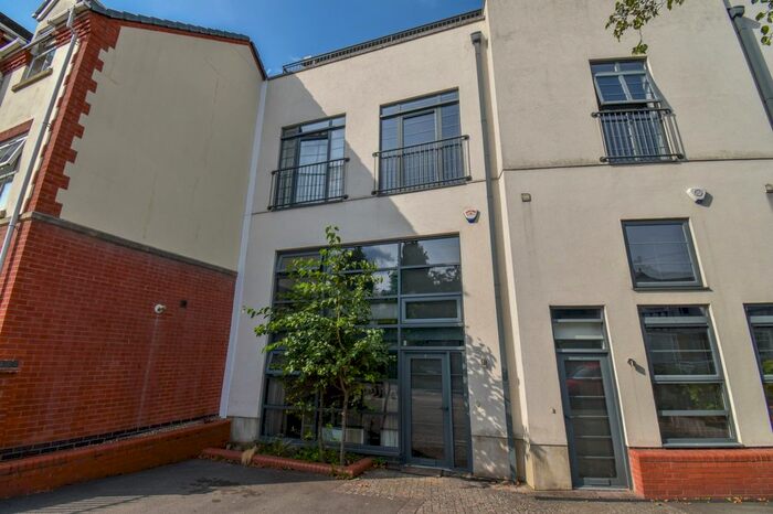 2 Bedroom Flat To Rent In Wallis Court, Knighton Church Road, Leicester, LE2