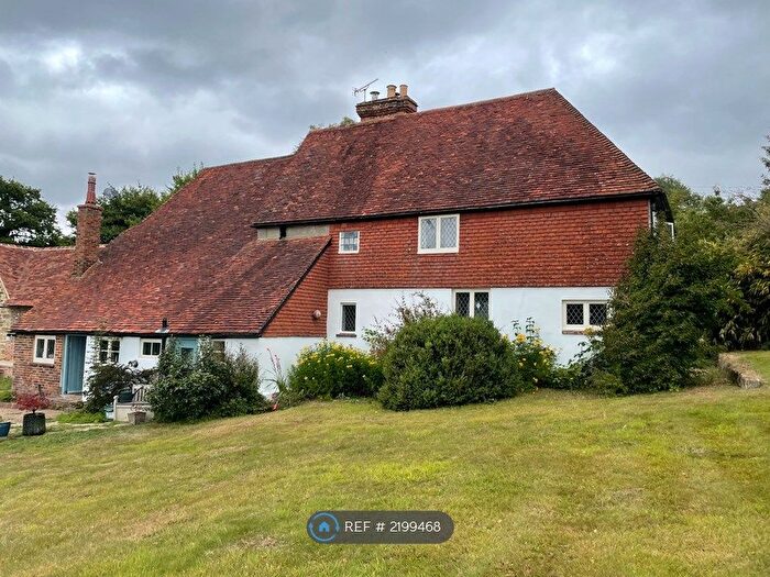 4 Bedroom Detached House To Rent In Wickens Farmhouse, Mark Beech, Edenbridge, TN8