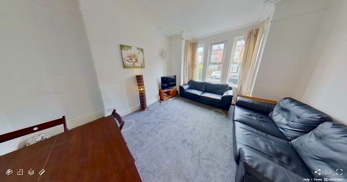 5 Bedroom Terraced House To Rent In Estcourt Terrace, Headingley, Leeds, LS6
