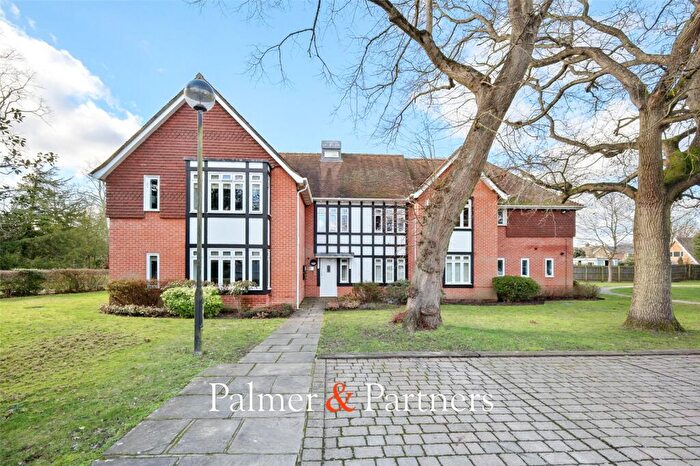 2 Bedroom Apartment For Sale In Lexden Road, Lexden, Colchester, Essex, CO3