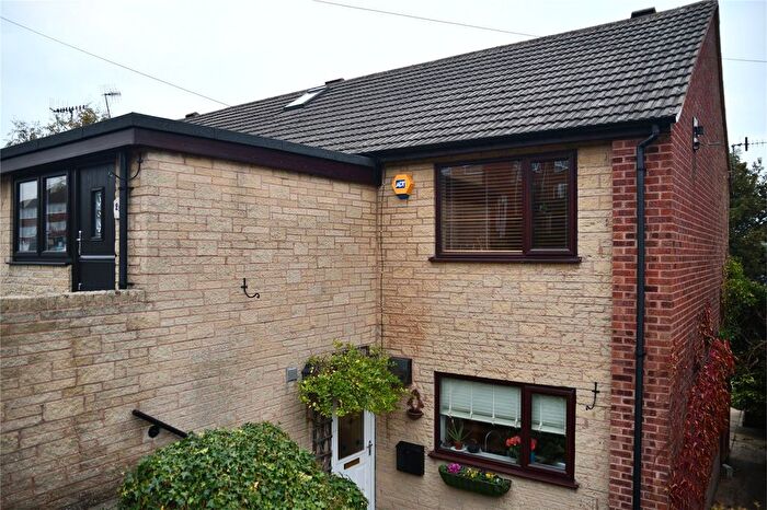 3 Bedroom Semi-detached House For Sale In Burns Drive, Dronfield, Derbyshire, S18