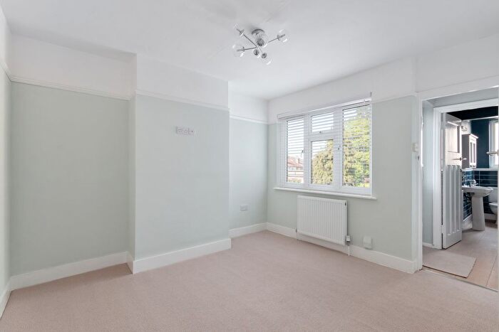 2 Bedroom Flat To Rent In Collingwood Road, Sutton, SM1