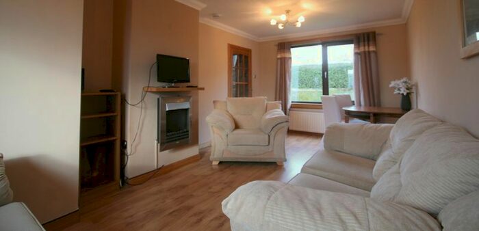 2 Bedroom Flat To Rent In Whitelaw Crescent, Dunfermline, KY11
