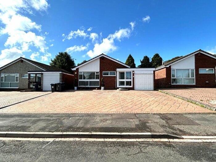 2 Bedroom Bungalow To Rent In Lapworth Drive, Sutton Coldfield, West Midlands, B73