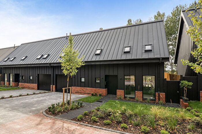3 Bedroom Semi-detached House For Sale In Knowle Lane, Horton Heath, Hampshire, SO50