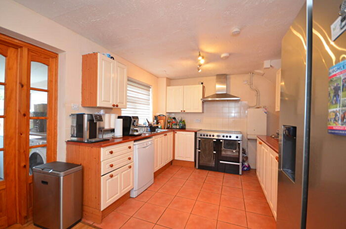 3 Bedroom Semi-Detached House For Sale In RIngstead, NN14