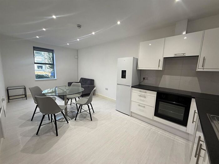 1 Bedroom Flat To Rent In Church Court, Morley, Leeds, LS27