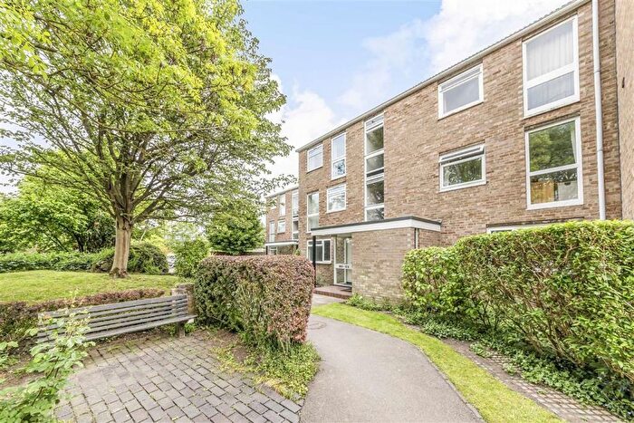 1 Bedroom Flat To Rent In Harrowdene Gardens, Teddington, TW11