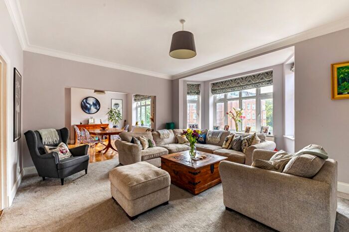 4 Bedroom Flat For Sale In Putney Hill, Putney, London, SW15
