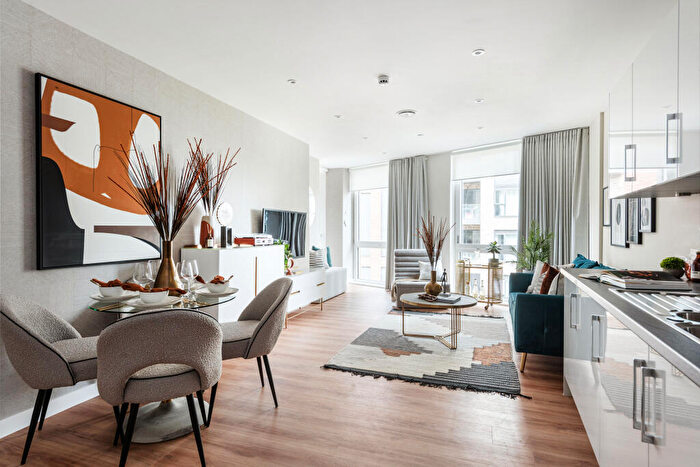 2 Bedroom Apartment For Sale In Crescent Gardens, Orchard Road, Croydon, CR0
