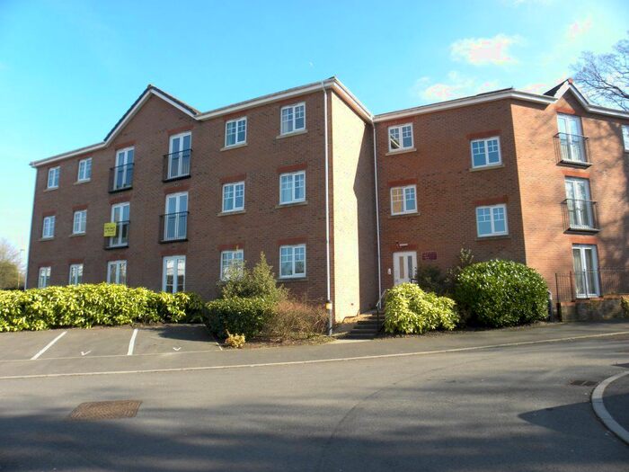 2 Bedroom Flat To Rent In Cwrt Llys Fynnon, Newbridge Road, Pontllanfrait, NP12