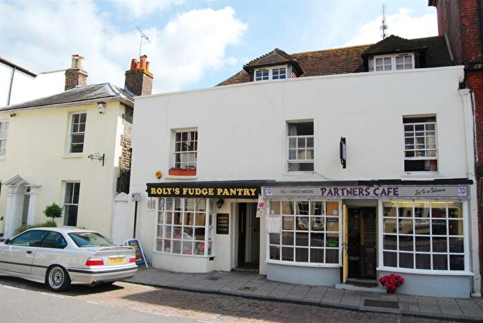 1 Bedroom Apartment To Rent In High Street, Arundel, BN18