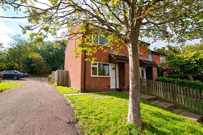 2 Bedroom End Of Terrace House For Sale In Blackthorn Drive, Leicester, LE4