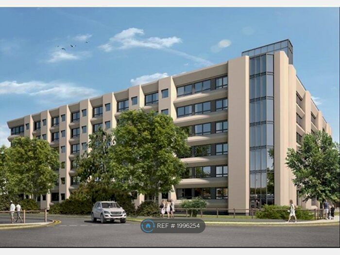 2 Bedroom Flat To Rent In Skyline House, Stevenage, SG1