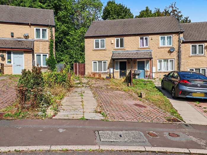 3 Bedroom Terraced House For Sale In Hebble Brook Close, Mixenden, Halifax, West Yorkshire, HX2