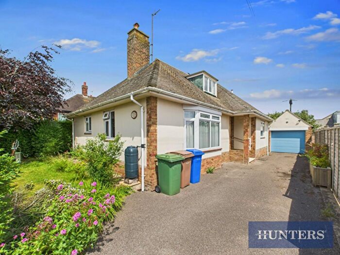 3 Bedroom Detached Bungalow For Sale In Riviera Drive, Sewerby, Bridlington, YO15