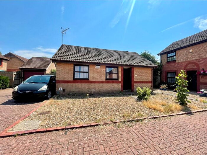 2 Bedroom Bungalow To Rent In Hazel Croft, Peterborough, PE4