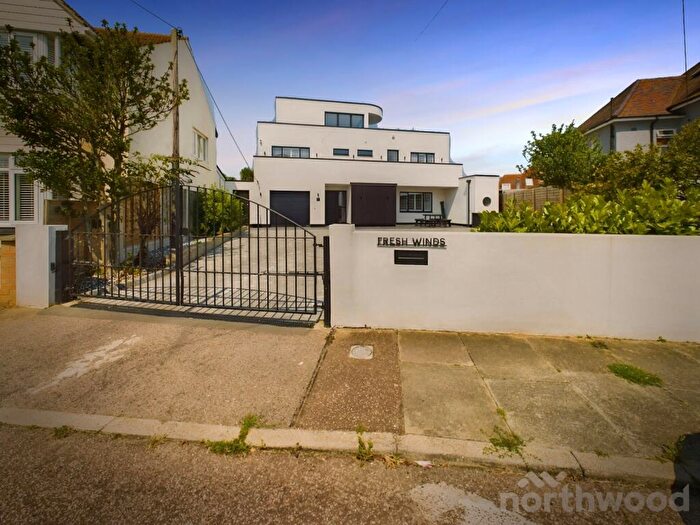 4 Bedroom Detached House For Sale In Percival Road, Walton-on-the-Naze, CO14