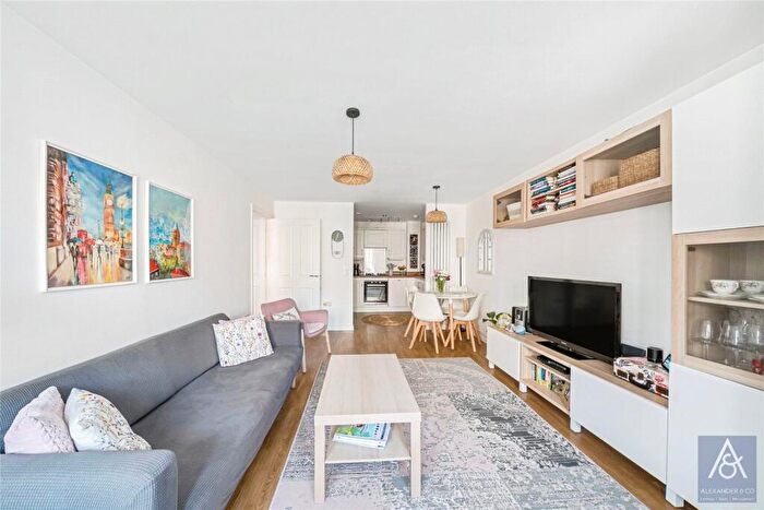 2 Bedroom Apartment For Sale In Foundry Drive, Buckingham, MK18