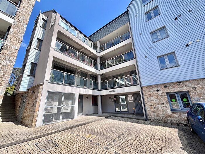 1 Bedroom Flat For Sale In Quay Hill, Penryn, TR10