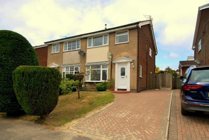 3 Bedroom Semi-Detached House To Rent In Lydgate, Briercliffe, BB10