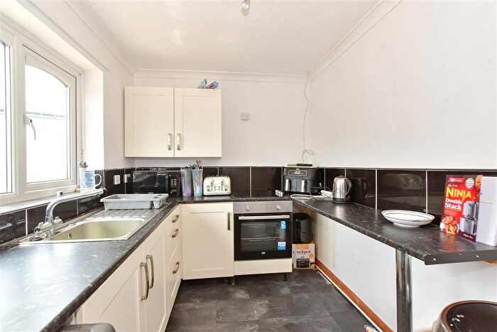 1 Bedroom Flat For Sale In Palmerston Road, Shanklin, Isle Of Wight, PO37