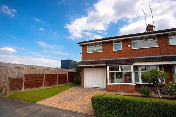 4 Bedroom Semi-Detached House For Sale In Wilsthorpe Close, Levenshulme, Greater Manchester, M19