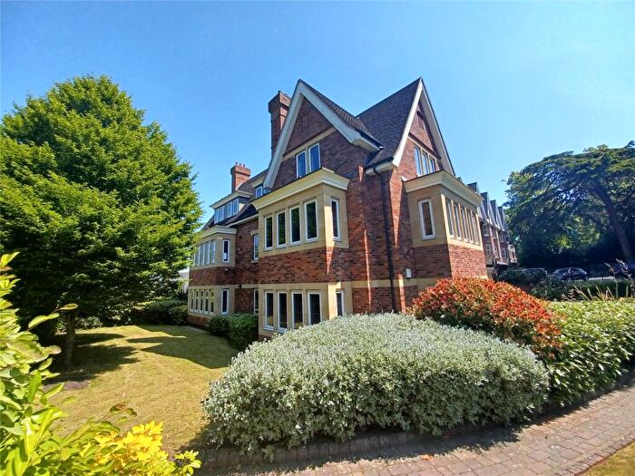 2 Bedroom Flat To Rent In Scarlett House, Little Sutton Lane, Sutton Coldfield, West Midlands, B75