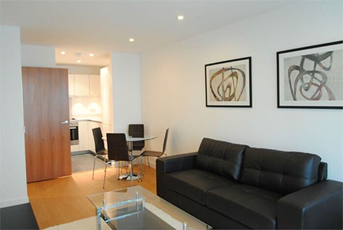 1 Bedroom Flat To Rent In Waterhouse Apartments, Saffron Central Square, Croydon, CR0